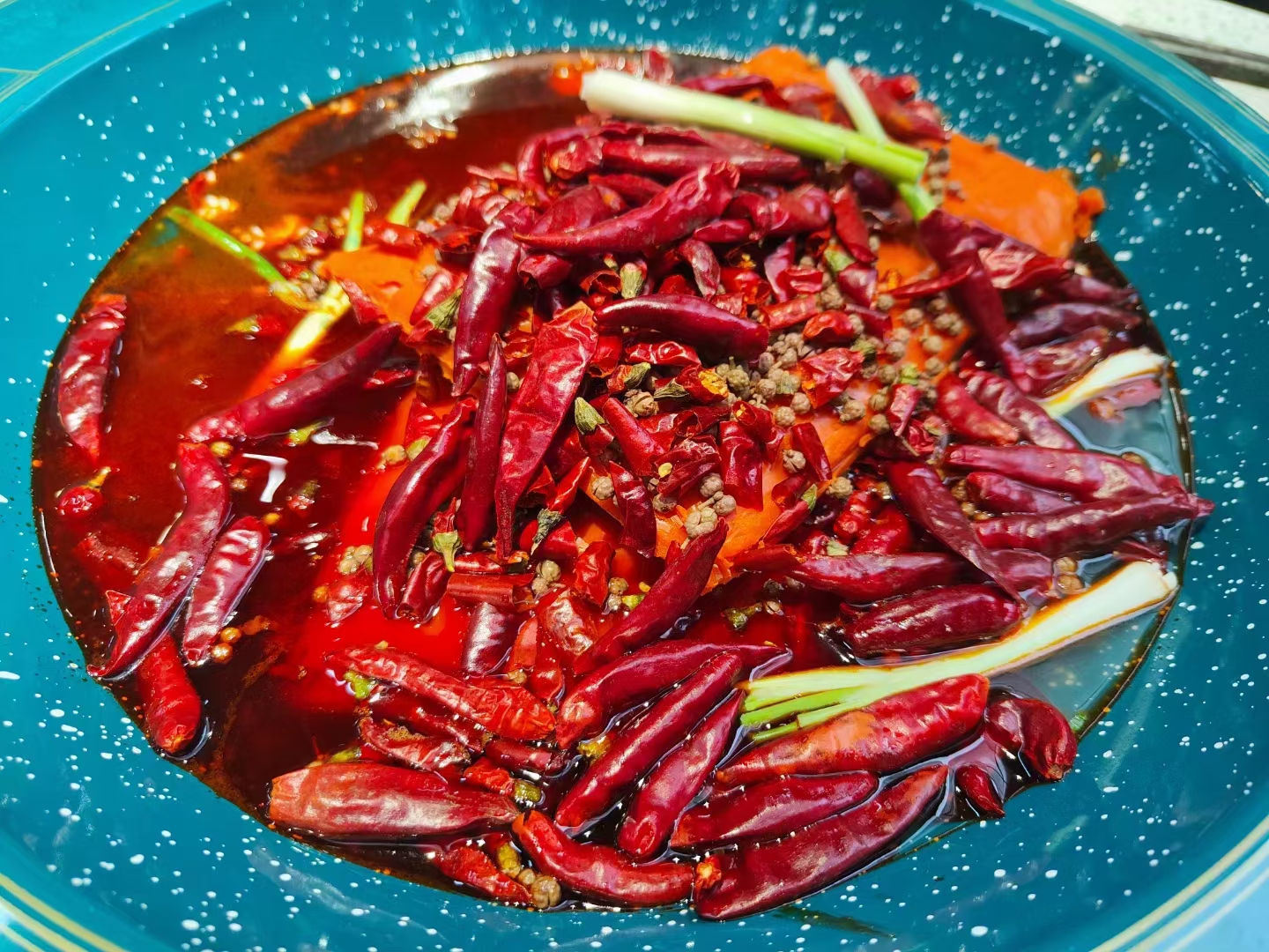 重慶火鍋底料廠批發(fā)價格，商用底料產(chǎn)品拿貨方式(圖4)
